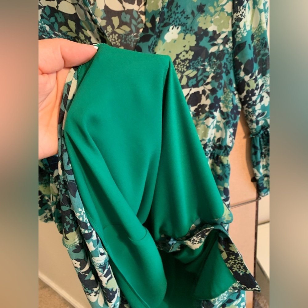 Lovely Melanie Lyne Green floral button up dress - Picture 4 of 9